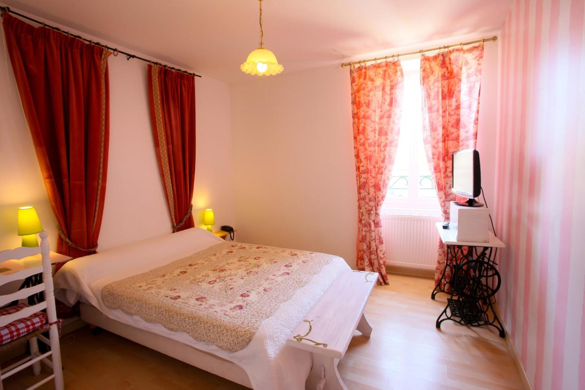 Logis Auberge La Cremaillere Villandraut Bagian luar foto