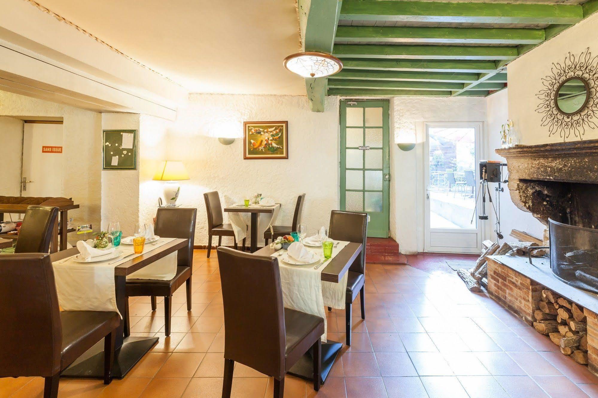 Logis Auberge La Cremaillere Villandraut Bagian luar foto