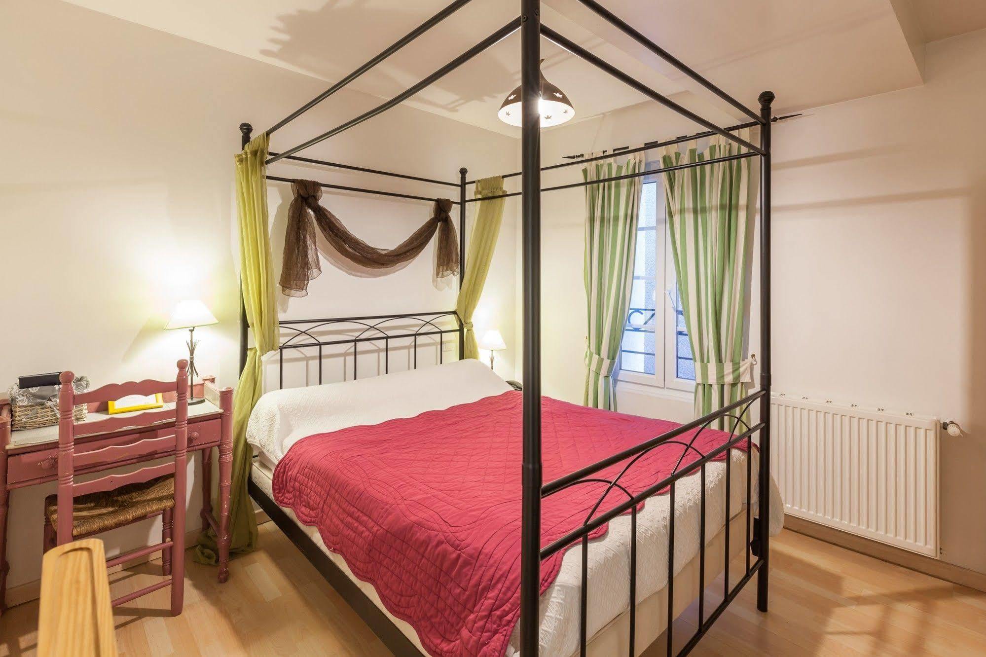 Logis Auberge La Cremaillere Villandraut Bagian luar foto