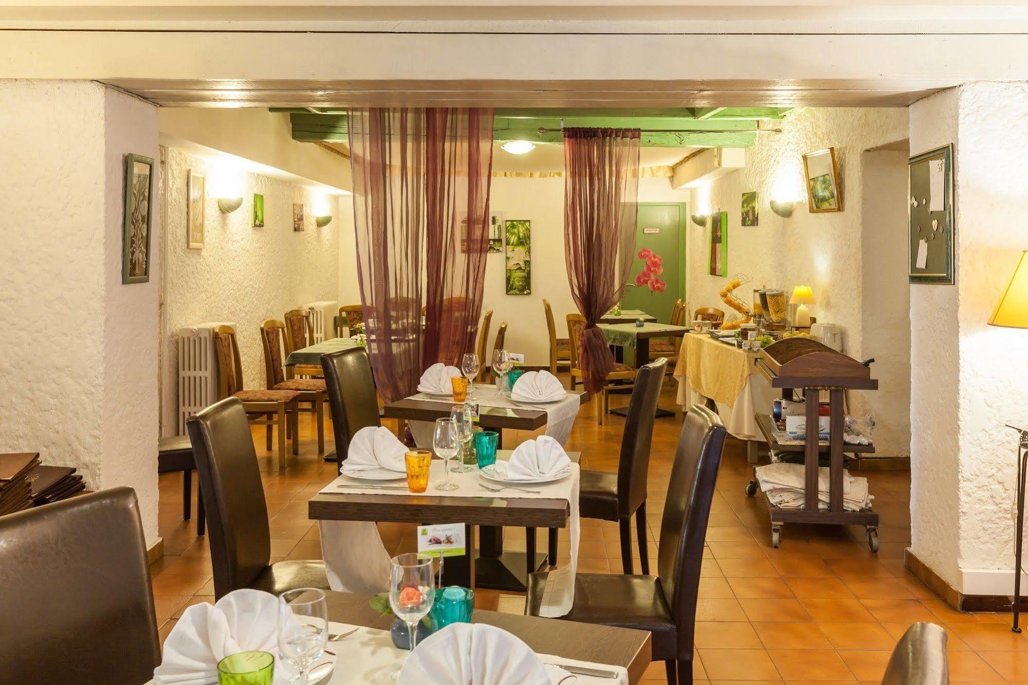 Logis Auberge La Cremaillere Villandraut Bagian luar foto